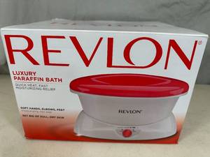 lot 24 image: New Revlon Luxury Paraffin Bath