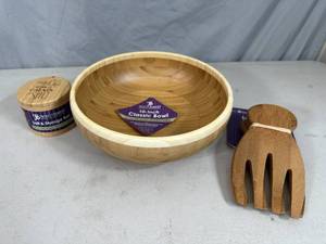 lot 76 image: New Totally Bamboo Kitchen Items