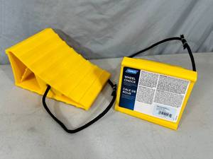 lot 81 image: 2 New Camco Wheel Chocks