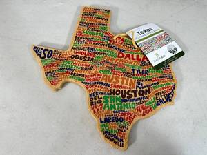 lot 82 image: New Texas Cutting and Serving Board