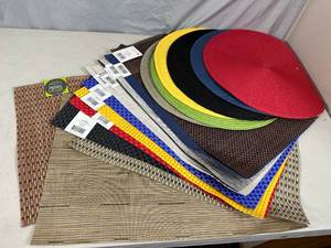 lot 90 image: New Tableware  Placemats