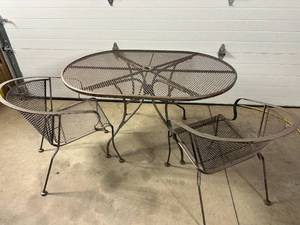 lot 6 image: Metal Patio Table with 2 Chairs