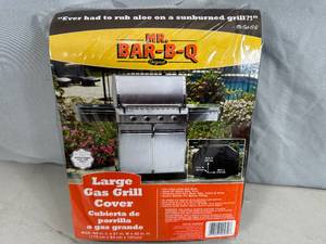 lot 206 image: New Large Gas Grill Cover