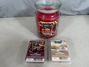lot 286 image: New Candle-Lite 18 oz Candle and New Wax Melts