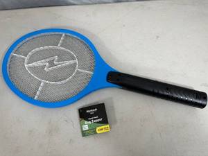 lot 153 image: New Electric Bug Zapper  Fly Swatter