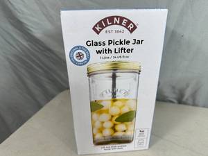 lot 231 image: New Kilner 1 Liter Glass Pickle Jar and Lifter
