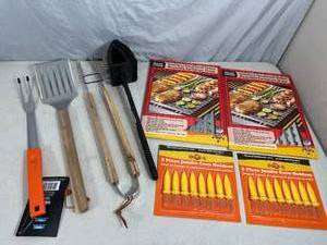 lot 262 image: New BBQ Cooking Accessories