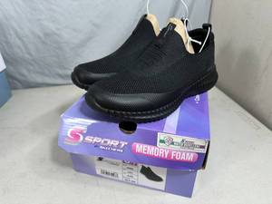 lot 289 image: New Skechers Memory Foam Shoes - Size 5.5