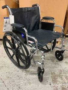 lot 17 image: NEW High Quality Medline MDS809650 Excel Bariatric Extra-Wide Collapsible Wheelchair - Weight Capacity 500 lbs. - 22 Seat Width - No Footrests