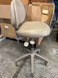lot 26 image: MSRP $1600 &nbspA-dec 1601&nbspHeight Adjustable DoctorDental&nbspClinic Swivel Chair - Great Condition