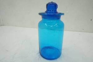 lot 29 image: Blue Glass Candy Dish 29 tall