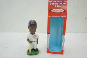 lot 50 image: Cubs #21 Sammy Sosa Bobblehead