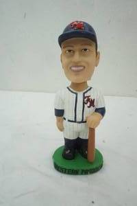 lot 84 image: Twins #8 Roger Maris Bobblehead