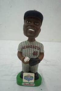 lot 91 image: Twins #48 Torii Hunter Bobblhead