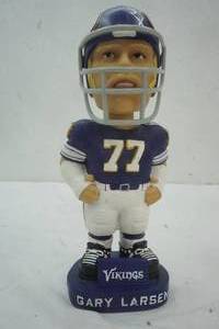lot 111 image: Vikings #77 Gary Larsen Bobblehead