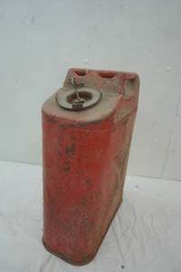 lot 118 image: Vintage Metal Gas can 18x12