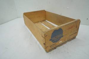 lot 165 image: Wood Crate