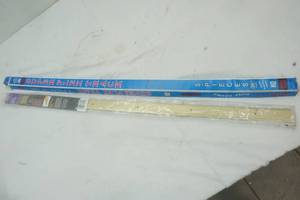 lot 166 image: Superflex Track and 1 14 Seam Binder
