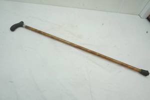 lot 167 image: Wood Walking Cane
