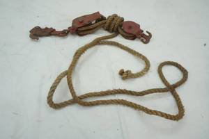 lot 172 image: Garage Pulley