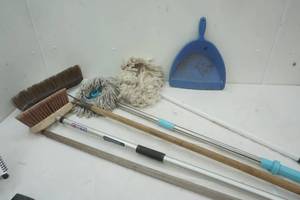 lot 174 image: Garage Broom, handle, mops, dust pan