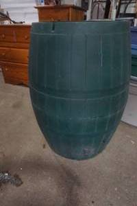 lot 182 image: 3.5 x 22 Green Rain Barrel