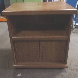 lot 191 image: Kitchen Cart on wheels with turntable top