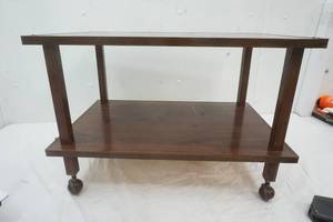 lot 200 image: Table on Wheels