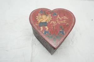 lot 202 image: Tin Heart Box Awake My Heart