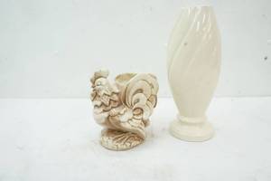 lot 203 image: Rooster Shawnee Vase and a cream vase