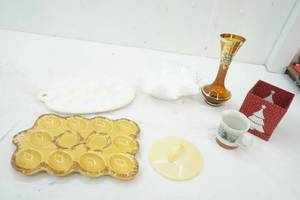 lot 207 image: Egg Plates, vvase, bowl, souvenir cup