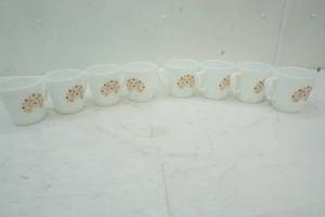 lot 212 image: Pyrex Coffee Cups set