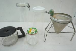 lot 240 image: Kitchenware