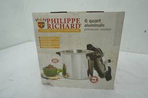 lot 253 image: Philippine 6qt Aluminum Cooker