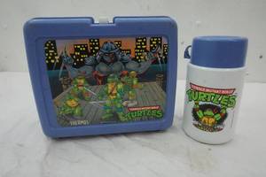 lot 268 image: Vintage Lunch Box