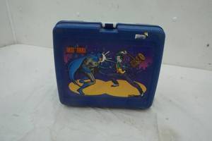 lot 269 image: Vintage Batman Lunch Box only
