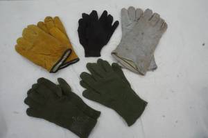 lot 281 image: work gloves