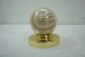 lot 302 image: Mn Twins Facsimile autographed team ball 1979 or 1980