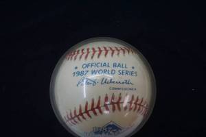 lot 304 image: Mn Twins Official 1987 World Series baseball