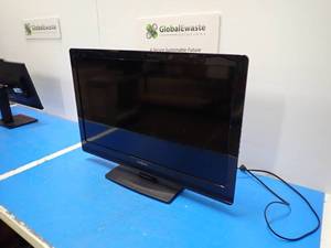 lot 7 image: Insignia E32CW1NKBRBGNNX TV  32 screen  Includes power cable 