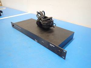 lot 20 image: Shure&nbspUA844 Power Distribution system with power adapter 