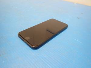 lot 51 image: Apple&nbspiPhone SE (2020) A2275  128GB of storage  Cellular Carrier Unlocked  Includes Charging Cable 