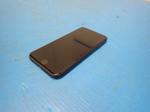 lot 52 image: Apple&nbspiPhone 7 A1778  32GB of storage  AT&ampT Carrier Locked  Includes Charging Cable 