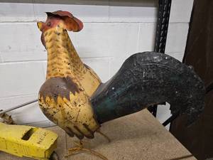 lot 12 image: yard items