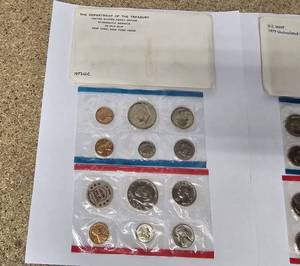 lot 16 image: 1972 and 1979 US Mint Uncirculated Coin Sets