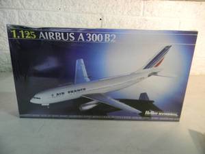 lot 4 image: NEW SEALED IN BOX - HELLER MODEL KIT 1125 SCALE AIR FRANCE AIRBUS A 300 B2 #80446 - GREAT PIECE - SEE PICTURES