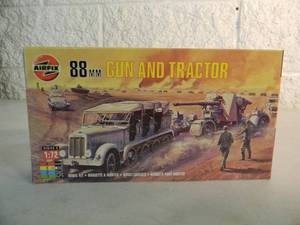 lot 25 image: NEW SEALED IN BOX - AIRFIX MODEL KIT 172 SCALE 88mm GUN & TRACTOR #02303 - GREAT PIECE - SEE PICTURES