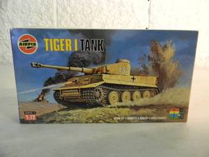 lot 27 image: NEW SEALED IN BOX - AIRFIX MODEL KIT 172 SCALE TIGER I TANK #01308 - GREAT PIECE - SEE PICTURES