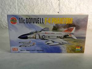 lot 42 image: NEW SEALED IN BOX - AIRFIX MODEL KIT 172 SCALE McDONNELL F-4 PHANTOM #04013 - GREAT PIECE - SEE PICTURES