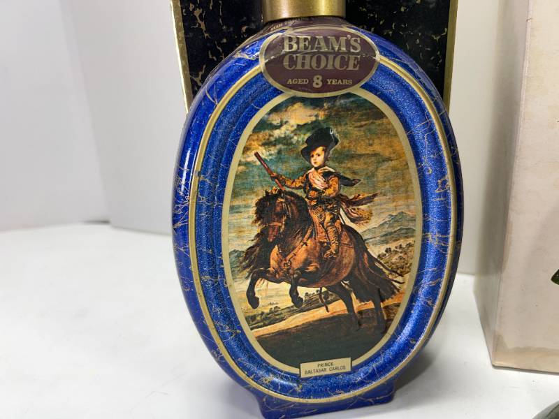 lot 1075 image: BEAMS DECANTER LOT